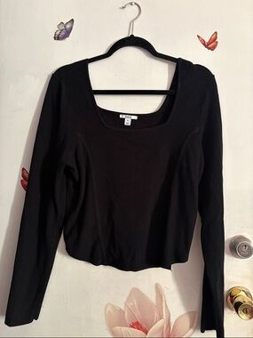 Bar III Black Ribbed Long-Sleeve Scoop Neck Top